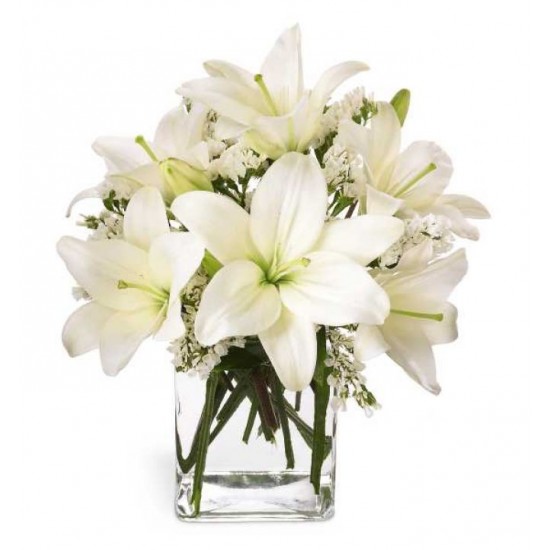 The Lush Lily Bouquet